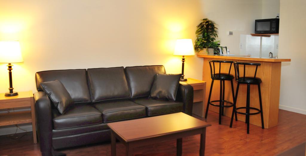 Travelodge By Wyndham Simcoe Szoba fotó