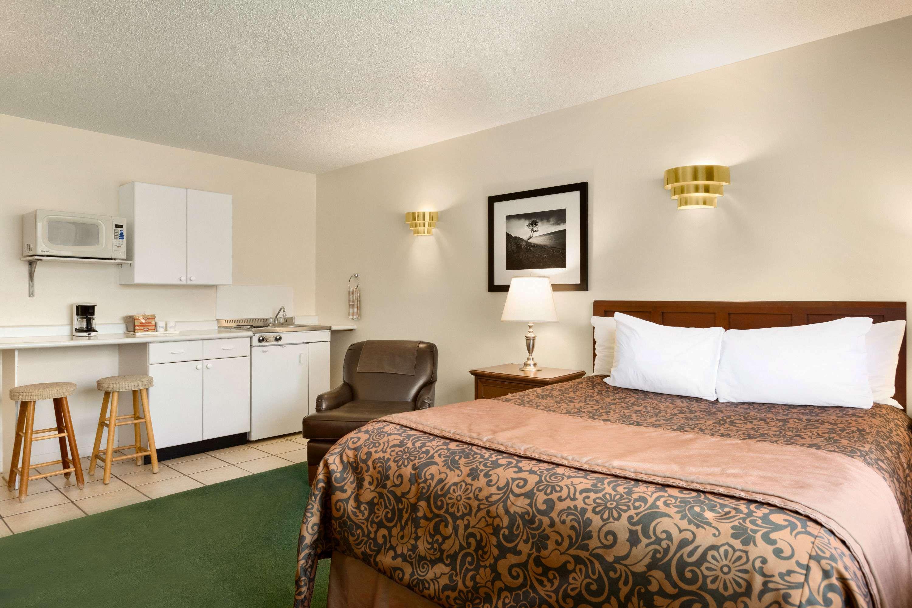 Travelodge By Wyndham Simcoe Kültér fotó