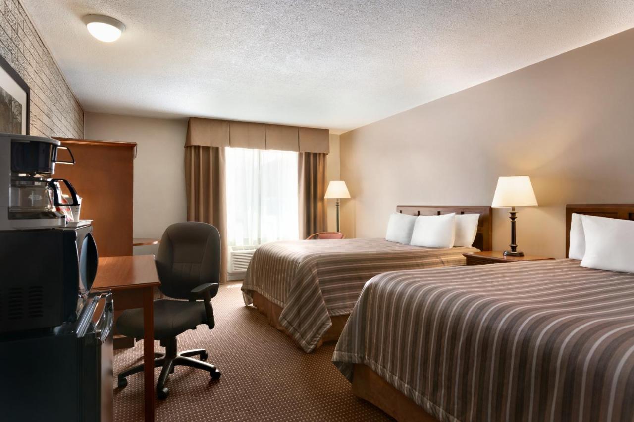 Travelodge By Wyndham Simcoe Kültér fotó